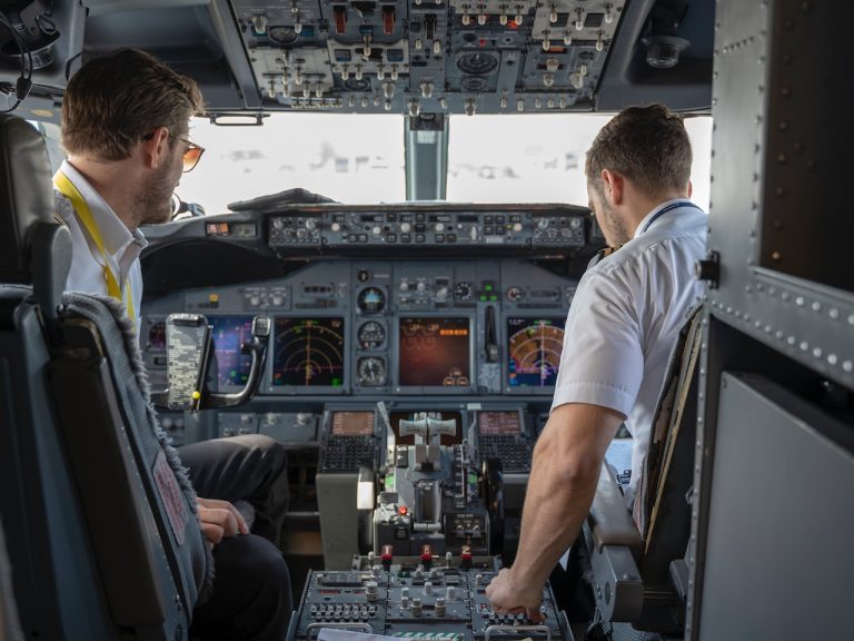 ¿Cuál es el salario de un piloto de avión en Estados Unidos?