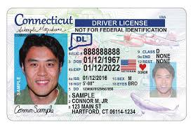 Obtención de licencia de conducir en Connecticut para personas indocumentadas